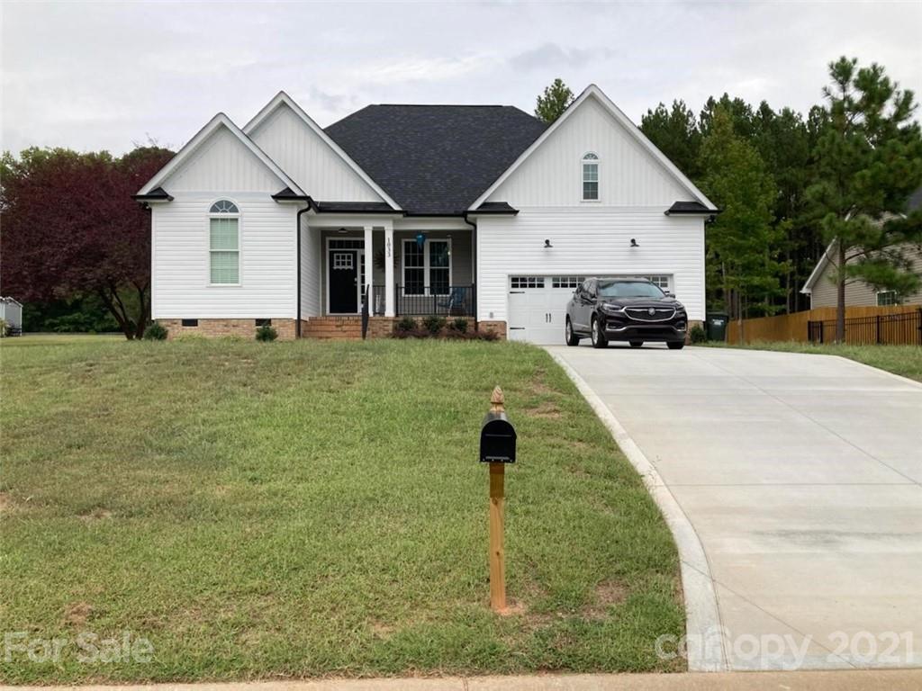 1033 Dove Meadows Dr., Gastonia, NC 28052