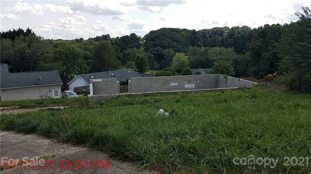 44 Sydney Ln., Asheville, NC 28806