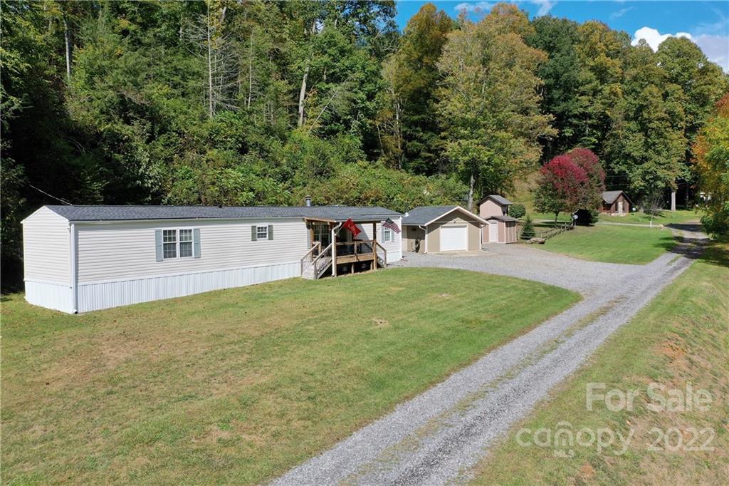55 Picket Ln., Sylva, NC 28779