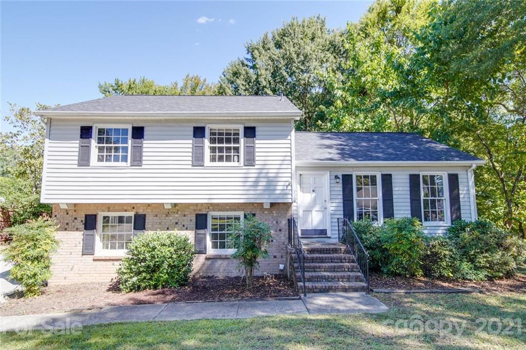 10913 Osprey Dr., Charlotte, NC 28226