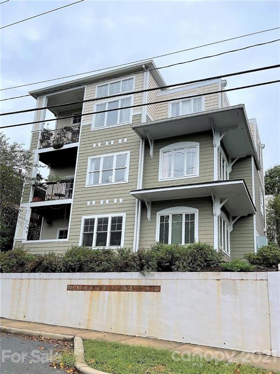 64 Clingman Ave. #207, Asheville, NC 28801