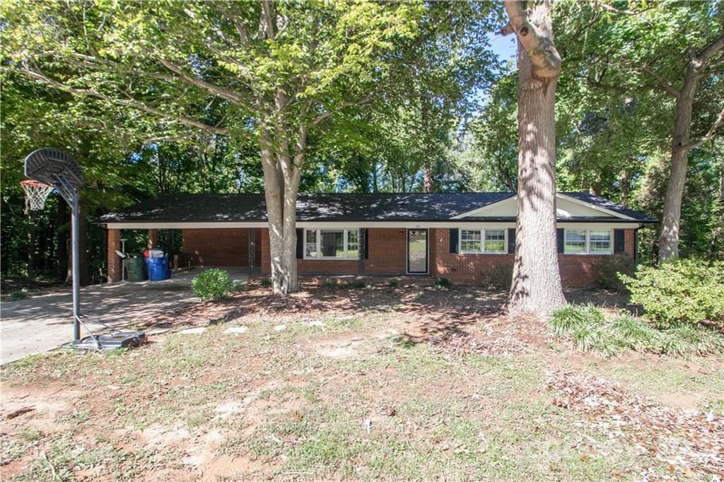 125 Cobblestone Ln., Mooresville, NC 28117