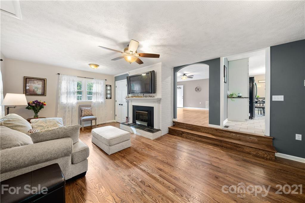 188 Stewart Rd., Waynesville, NC 28786