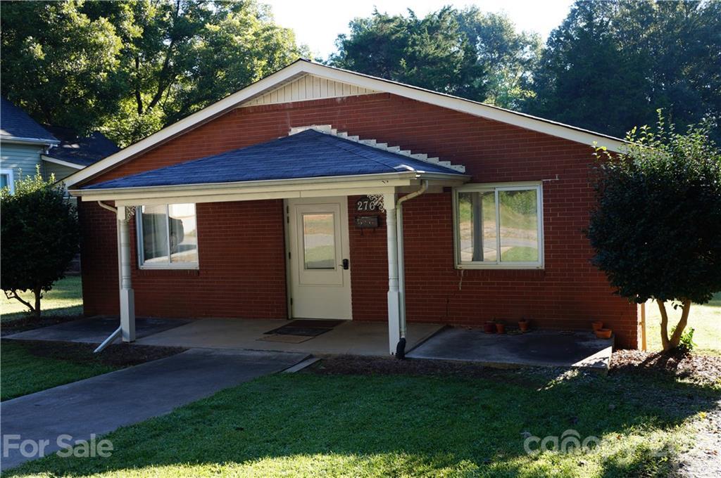 276 E Catawba Ave., Mooresville, NC 28115