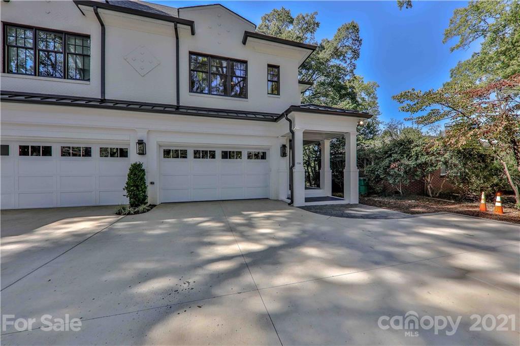 1206 Kings Dr., Charlotte, NC 28207