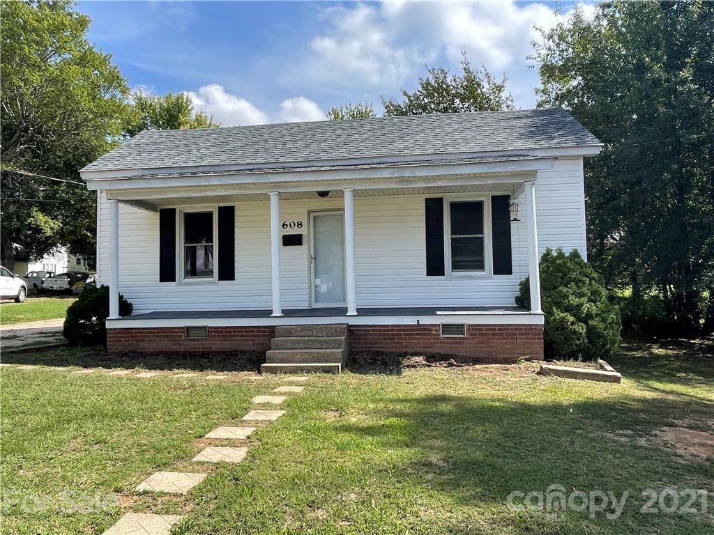 608 Poplar Ave., Kannapolis, NC 28081