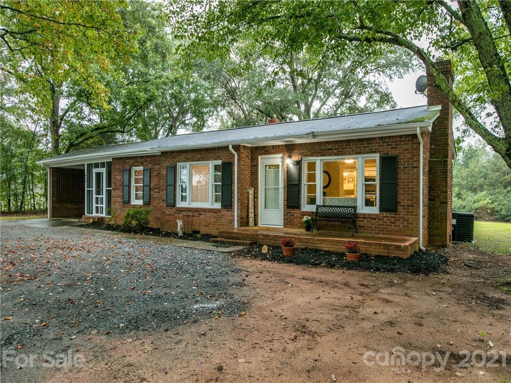 958 Ferry Rd., Forest City, NC 28043
