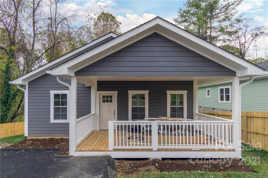 9 Park Lane Ave., Asheville, NC 28806