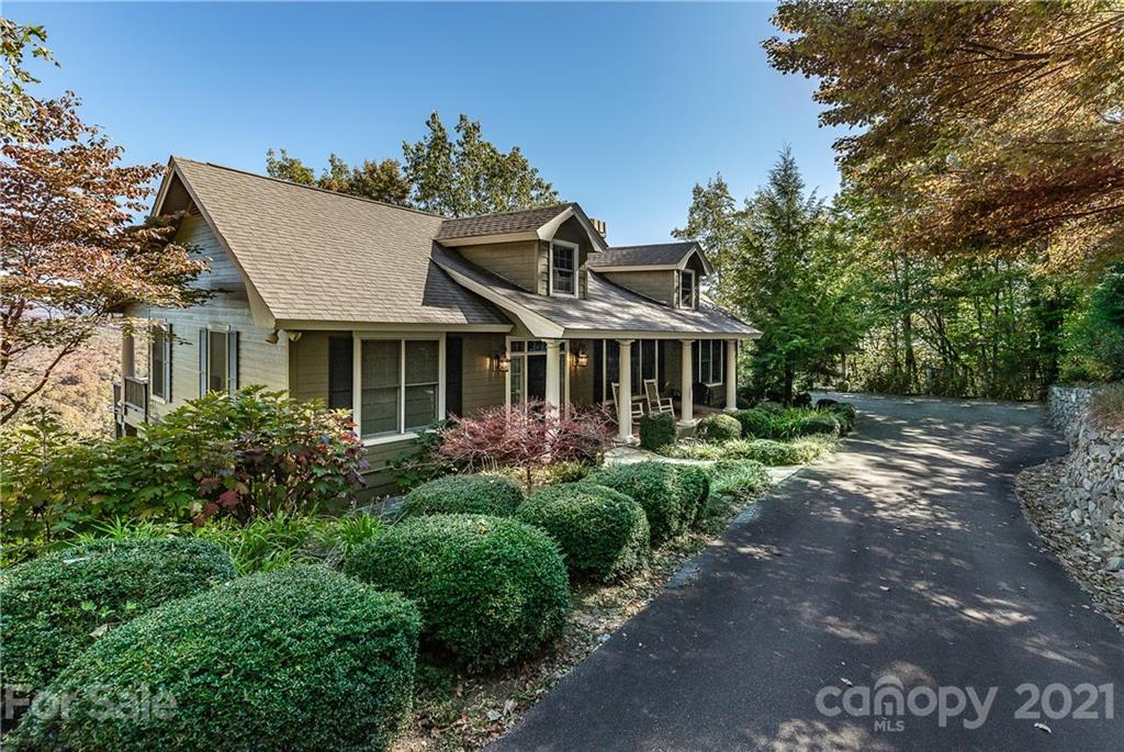63 Loganberry Ln., Lake Toxaway, NC 28747