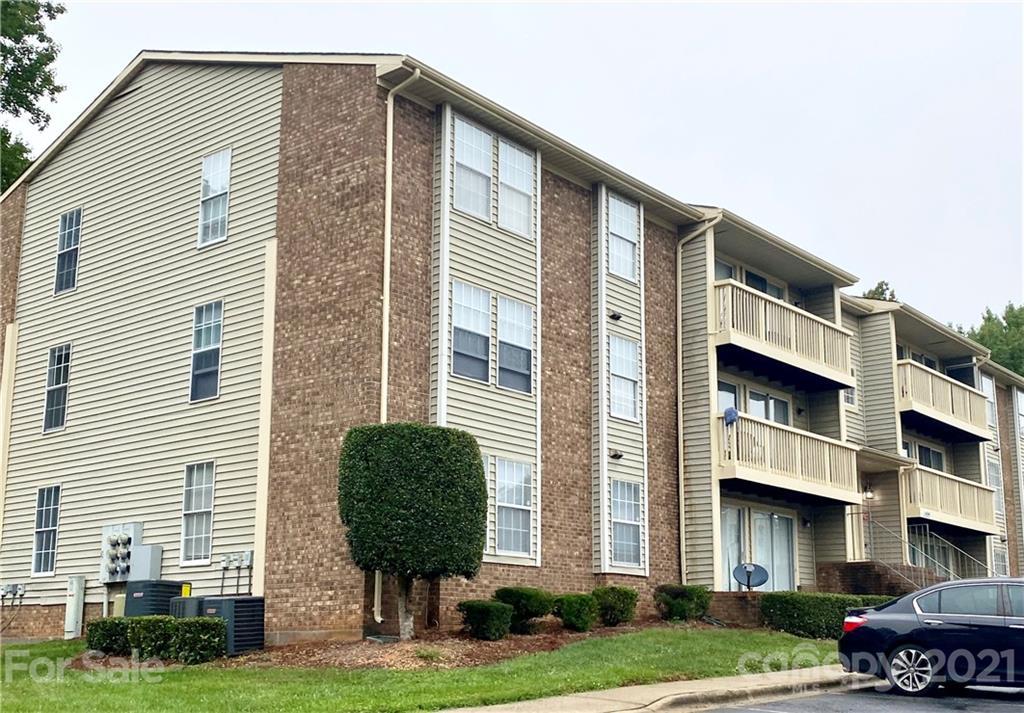 1604 Arlyn Cir. #E, Charlotte, NC 28213