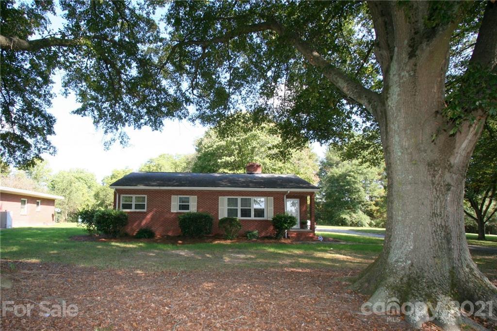 722 Neal Hawkins Rd., Gastonia, NC 28056