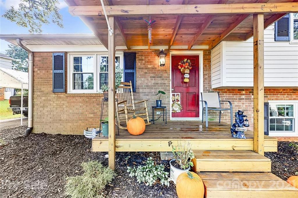 471 Avon Ave., Troutman, NC 28116