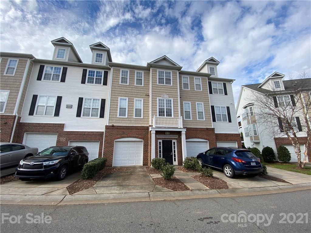 6450 Park Pond Dr., Charlotte, NC 28262