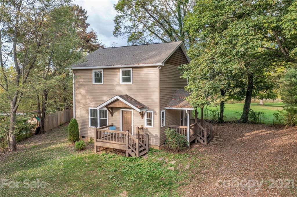 399 Deaverview Rd., Asheville, NC 28806
