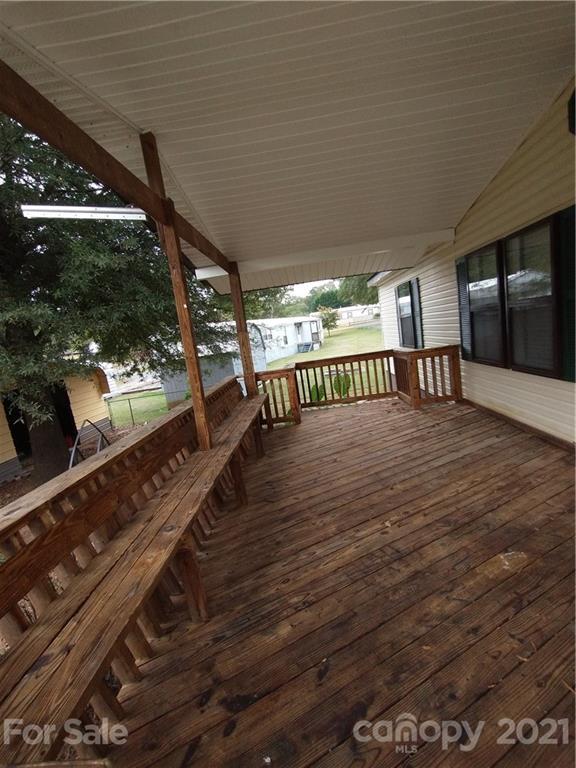 111 Pinewood Dr., Mount Holly, NC 28120