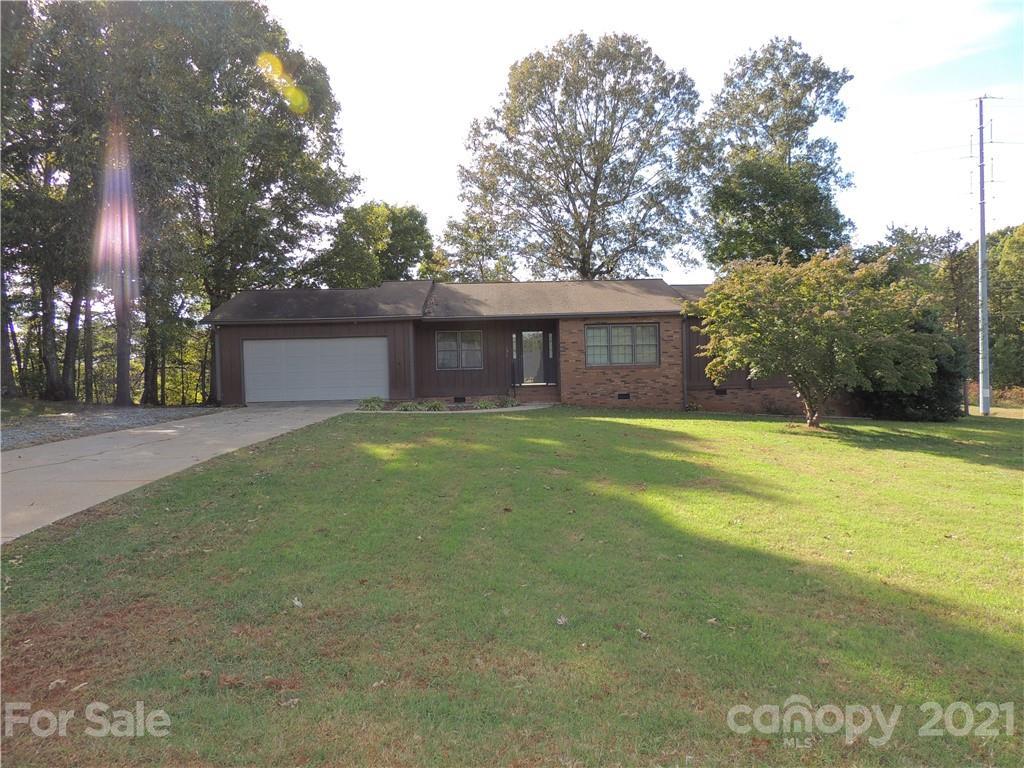 356 Holly Hills Dr., Forest City, NC 28043
