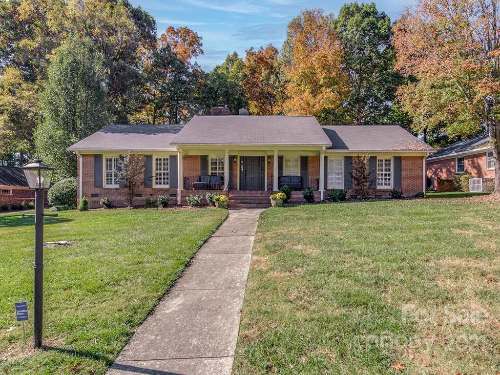 6308 Palace Dr., Charlotte, NC 28211