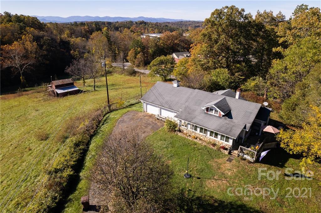 210 Aiken Rd., Asheville, NC 28804