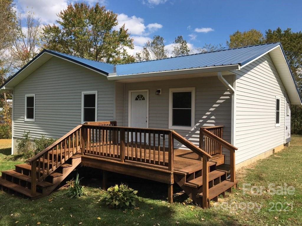 58 Ross Farm Rd., Waynesville, NC 28786