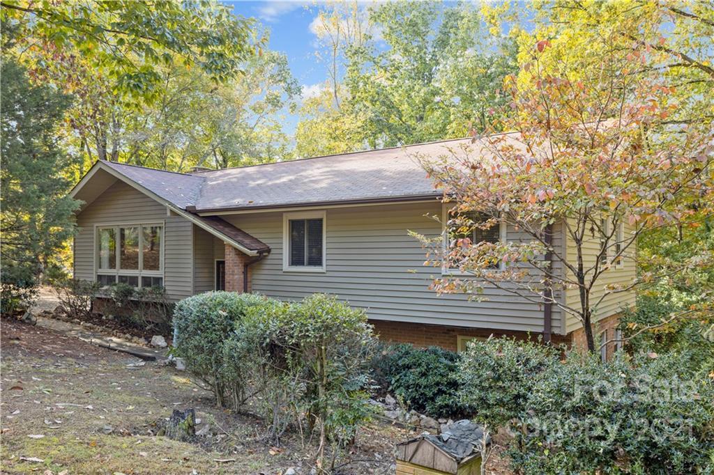 3737 Brookwood Rd., Charlotte, NC 28215
