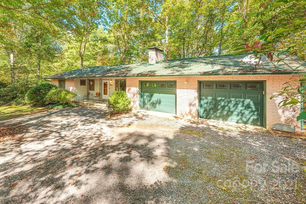 63 Rice Pinnacle Rd., Asheville, NC 28806