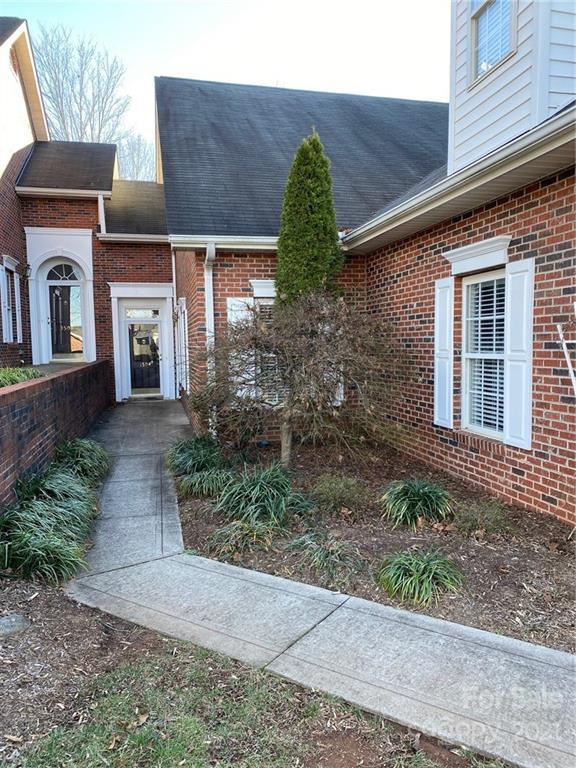 1504 Royalty Cir., Statesville, NC 28625