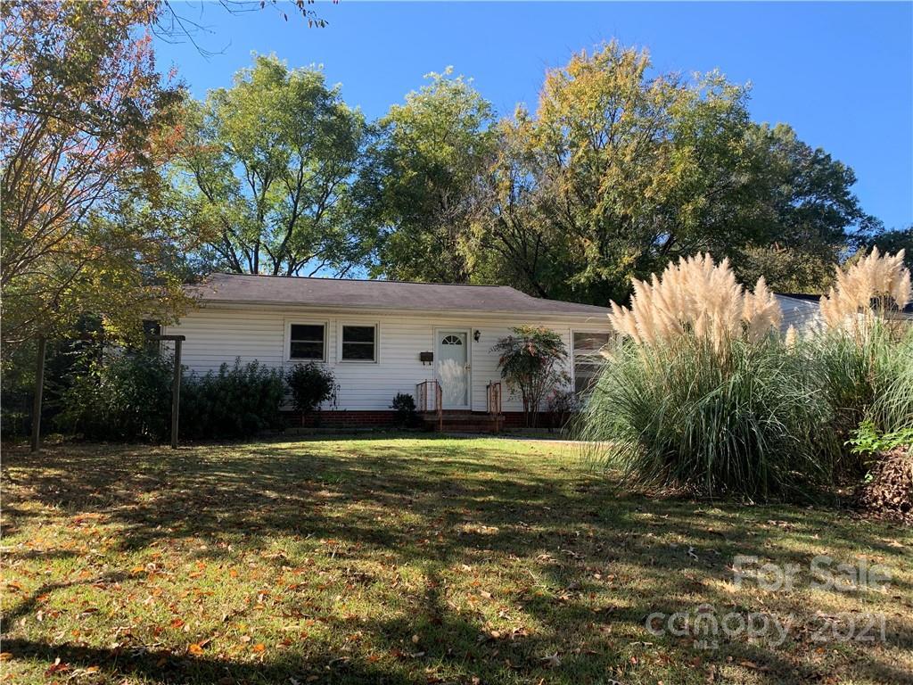 1511 Poston Cir., Gastonia, NC 28054