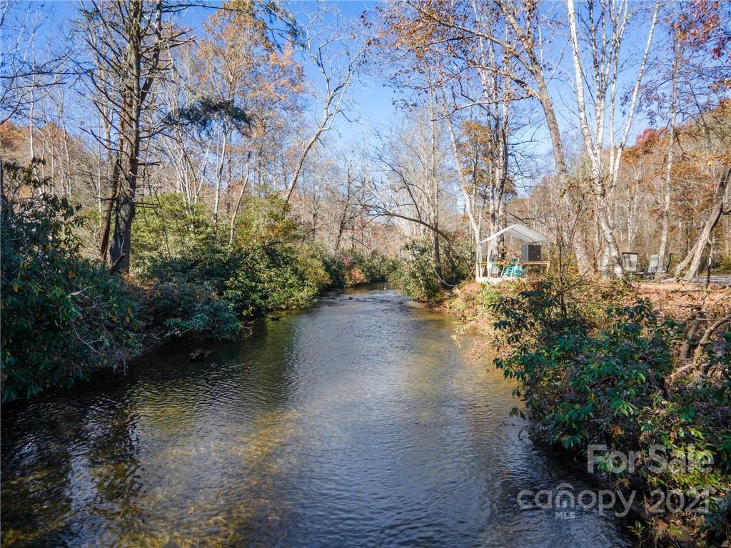 3095 Silversteen Rd., Lake Toxaway, NC 28747