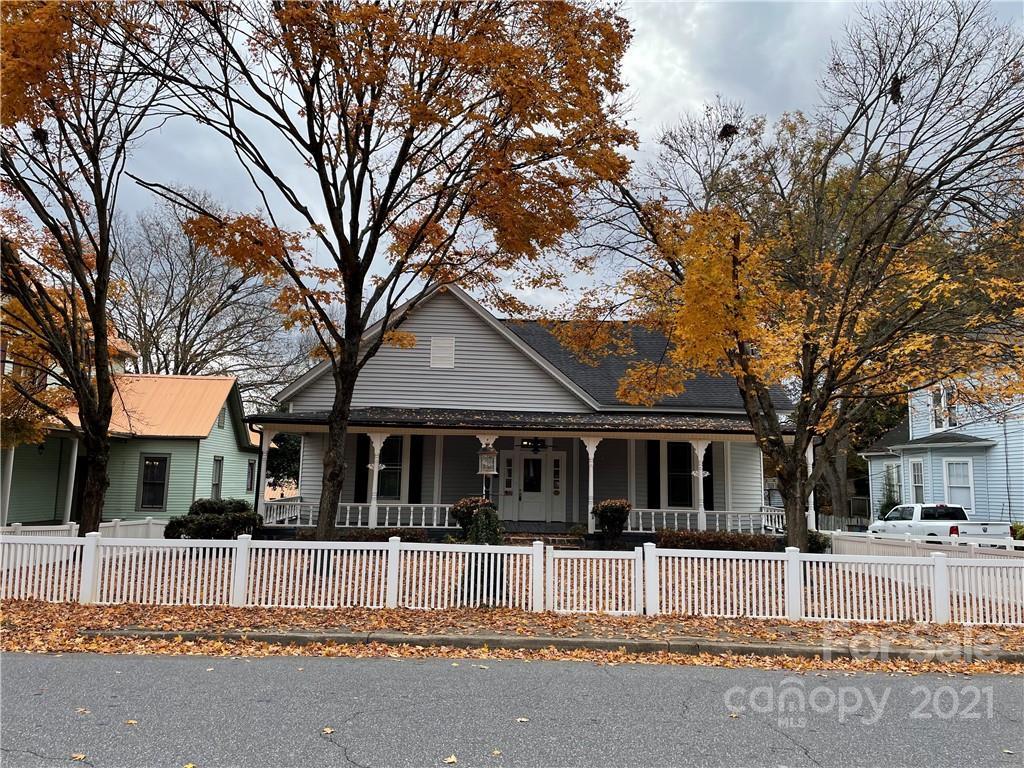 622 E Pine St., Lincolnton, NC 28092