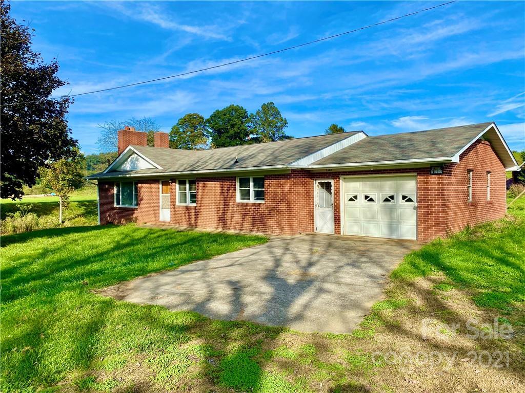 1640 Crabtree Rd., Waynesville, NC 28785