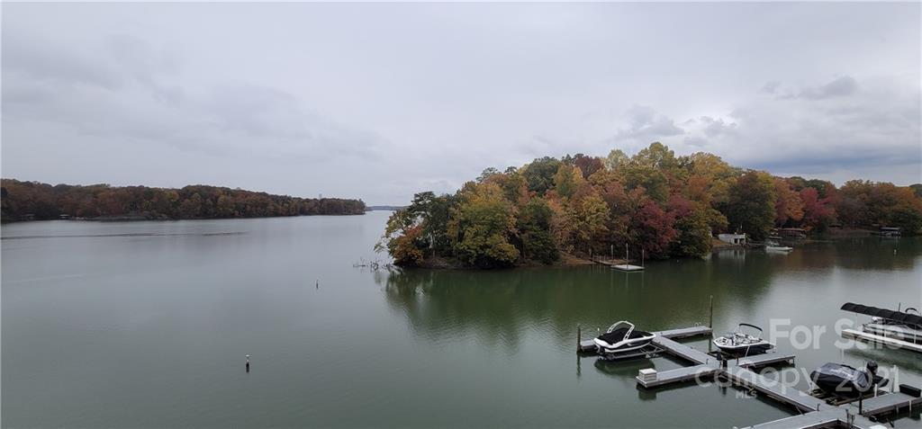 9808 Emerald Point Dr. #7, Charlotte, NC 28278
