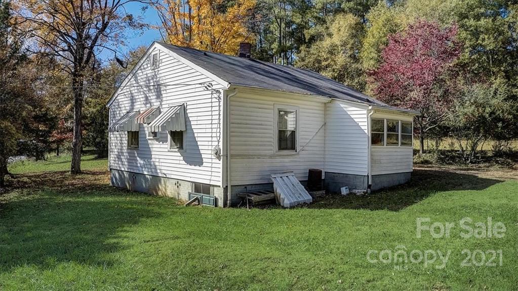 211 Mcmurray Rd., Forest City, NC 28043