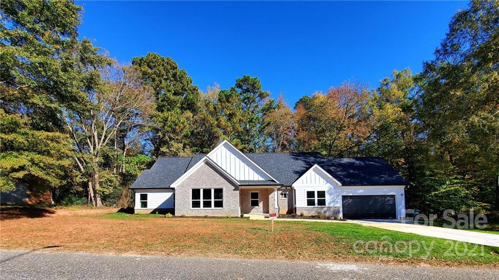 111 Hollifield St., Gastonia, NC 28056