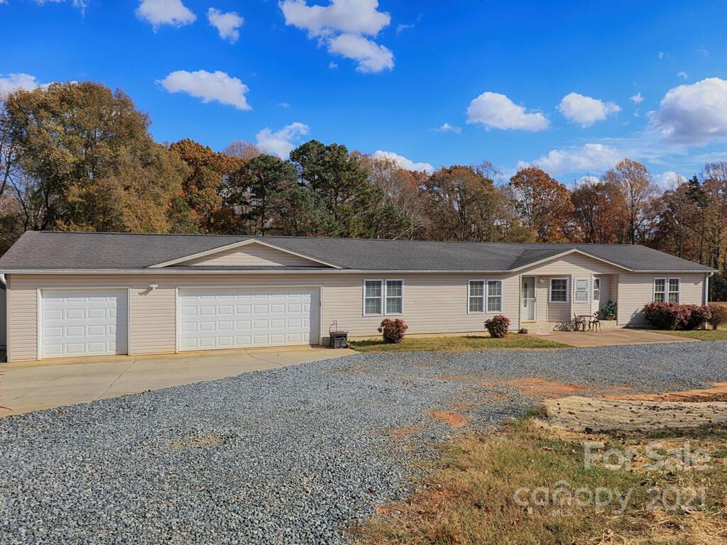 249 Alexander Acres Rd., Mooresville, NC 28115