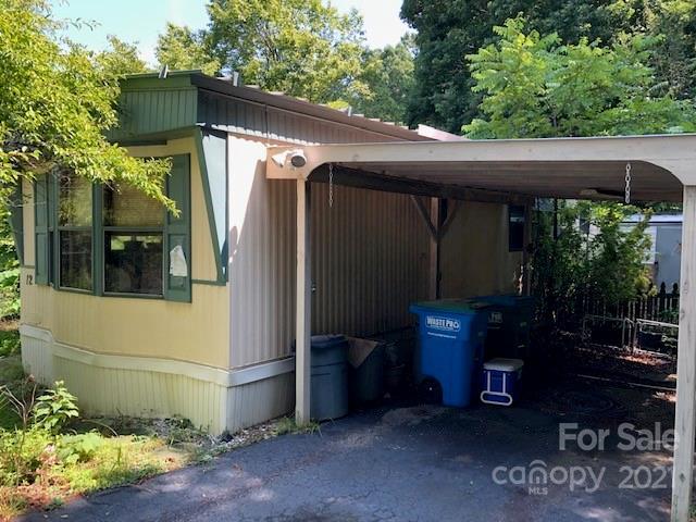 12 Thomas Lee Dr., Asheville, NC 28805