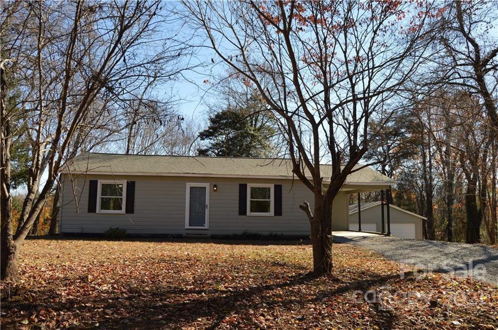 305 Melody Ln., Lenoir, NC 28645