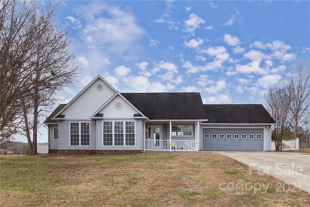 7865 Adeline Ln. #29, Sherrills Ford, NC 28673