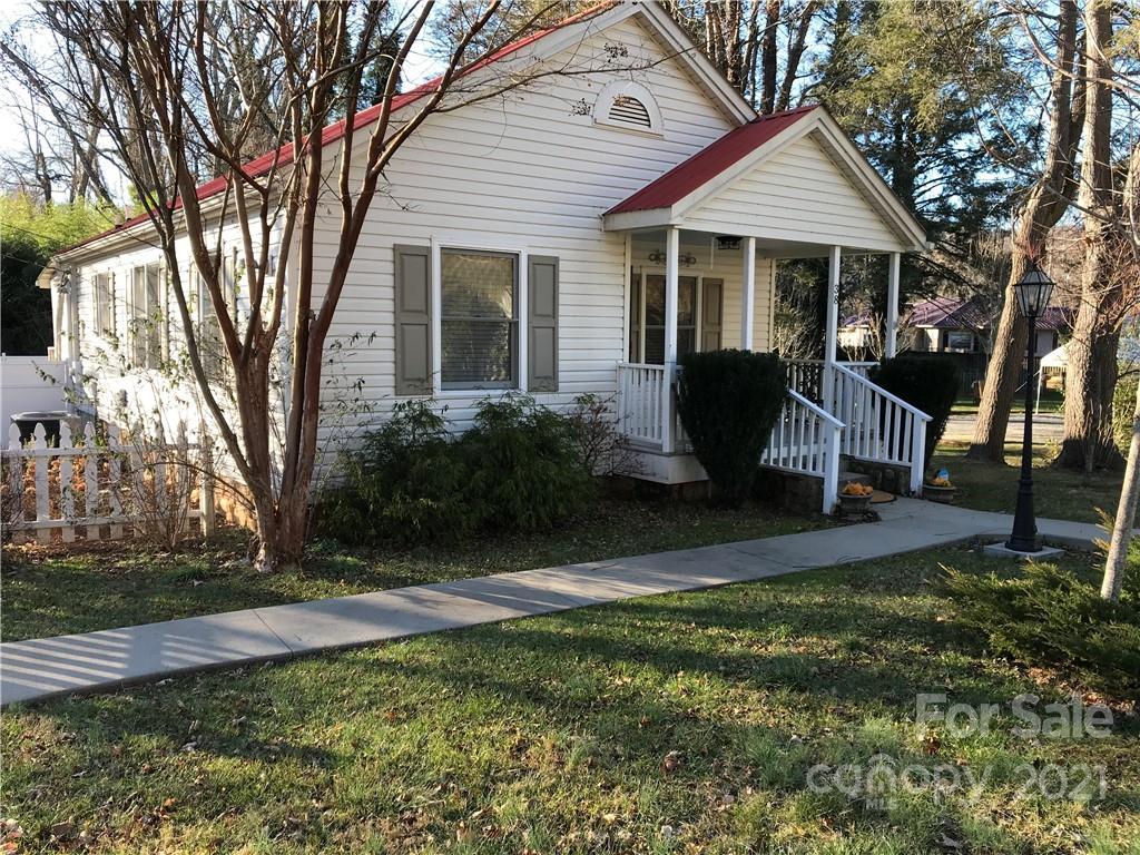 38 S Hill St., Waynesville, NC 28786