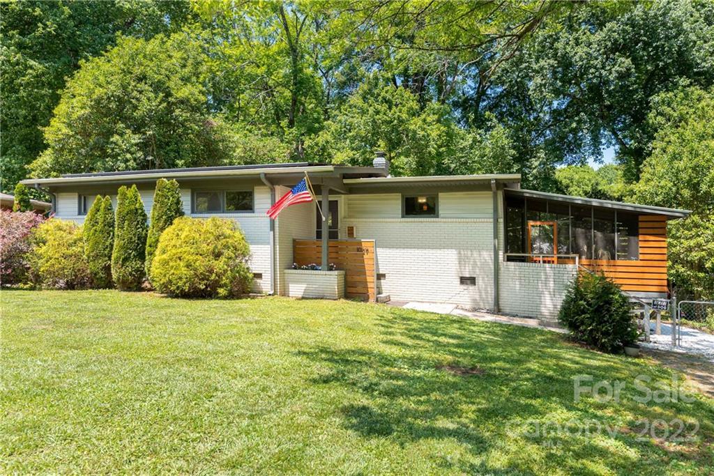 1029 Wilshire Pl., Charlotte, NC 28205