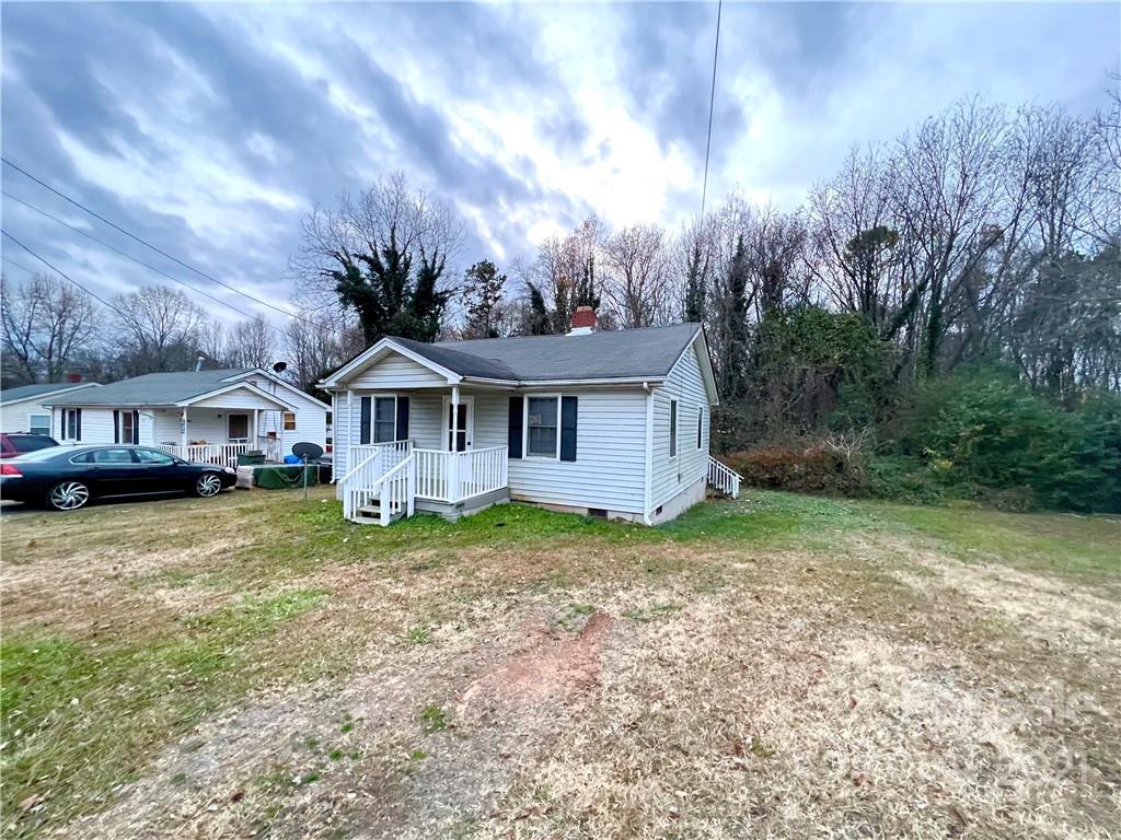 715 Smyre Dr., Gastonia, NC 28054