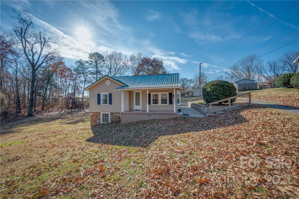 284 Georgia Ave., Forest City, NC 28043