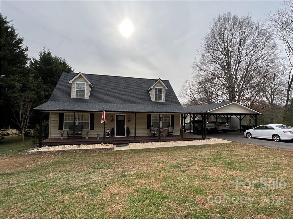303 Poteat Dr., Morganton, NC 28655