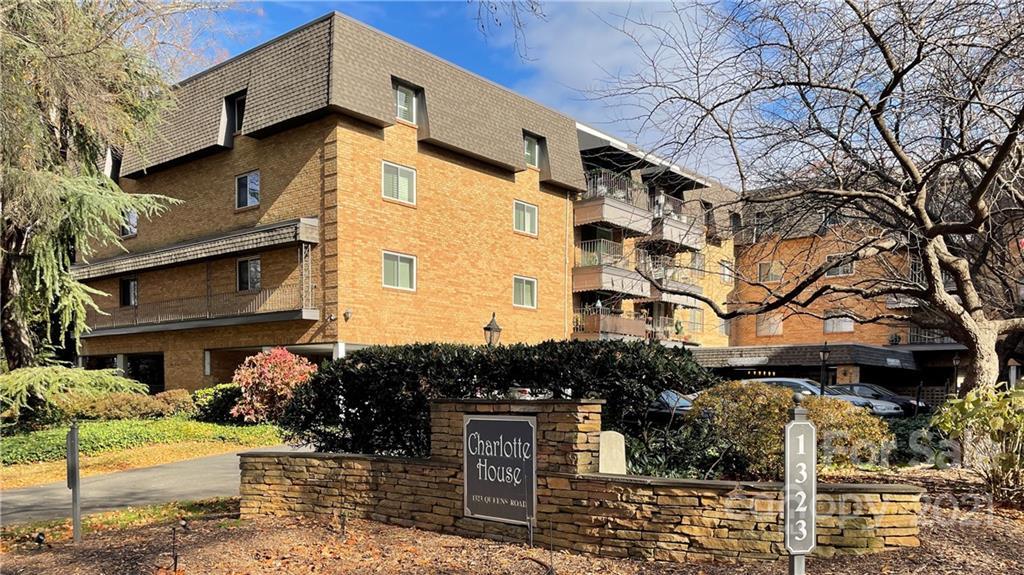 1323 Queens Rd. #305, Charlotte, NC 28207