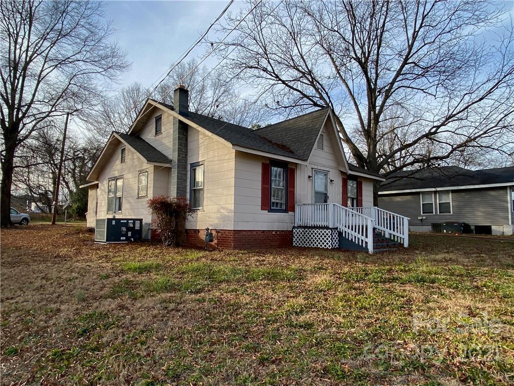 824 S Ridge Ave., Kannapolis, NC 28083