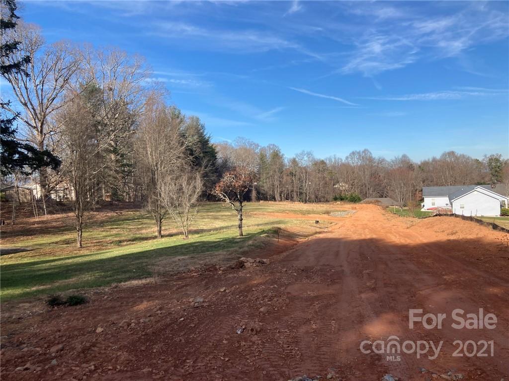 99999 Erwin Hills Rd., Asheville, NC 28806