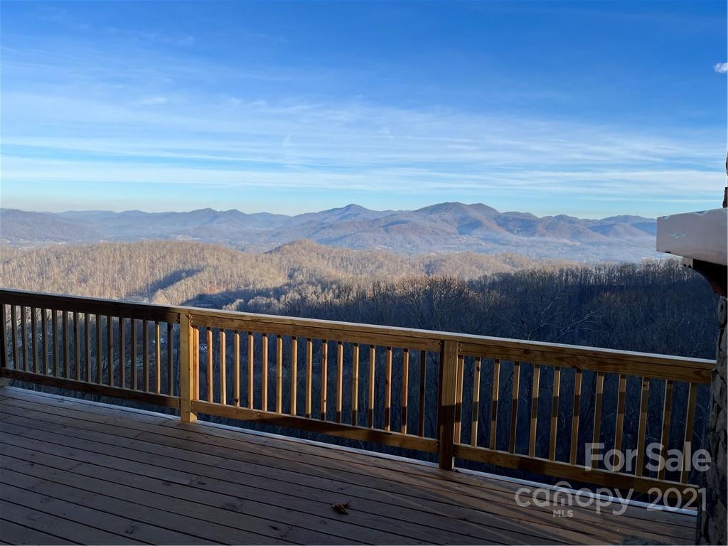 188 Smokey Ridge Loop, Waynesville, NC 28786