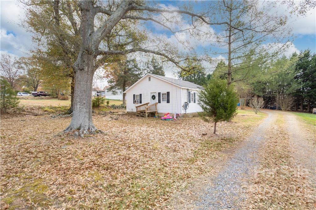 1018 Pinhook Loop Rd., Gastonia, NC 28056