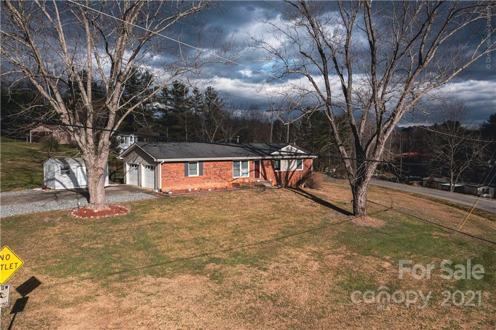 1 Pine Knoll Dr., Asheville, NC 28806