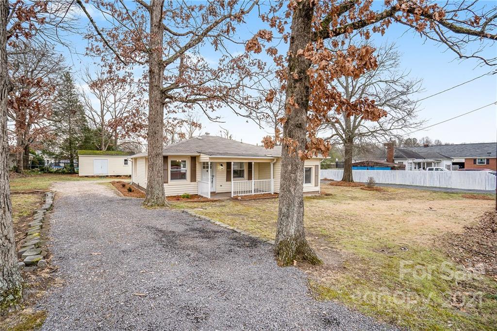 1908 Glenwood St., Kannapolis, NC 28083