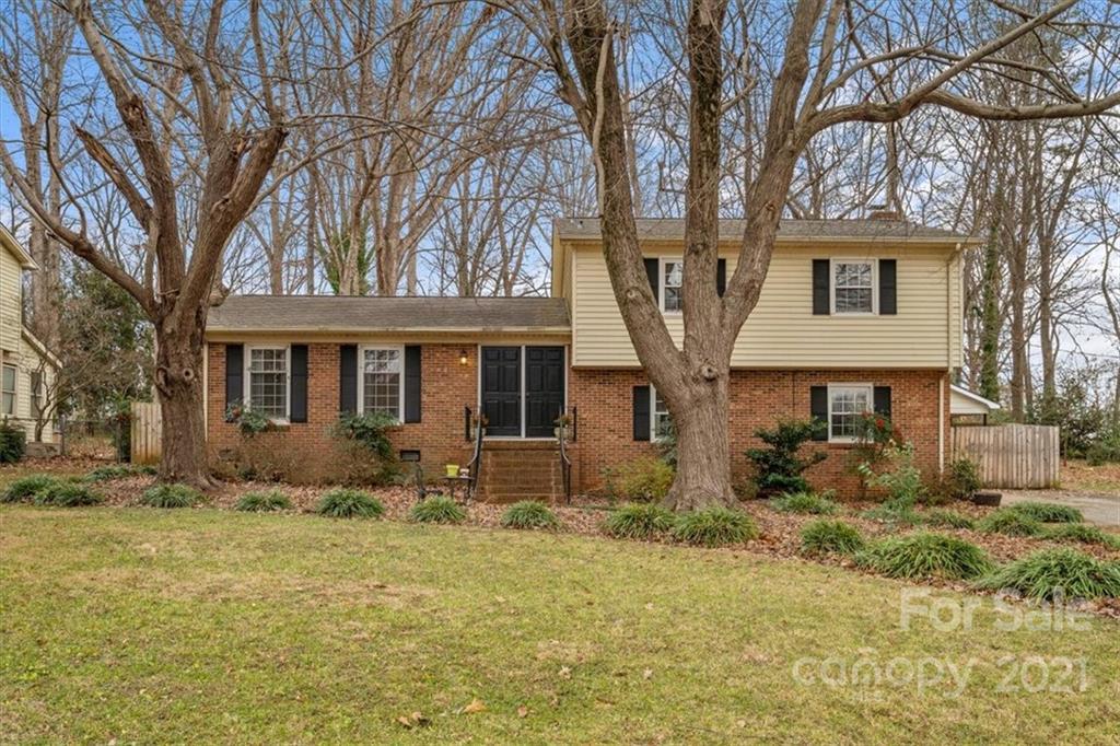 6412 Pencade Ln., Charlotte, NC 28215